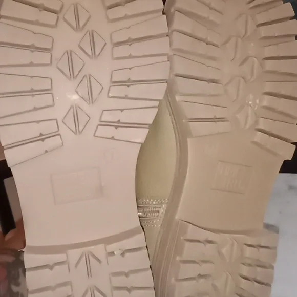 Fashion ankle boots 🥾😁 - Picture 6 of 8